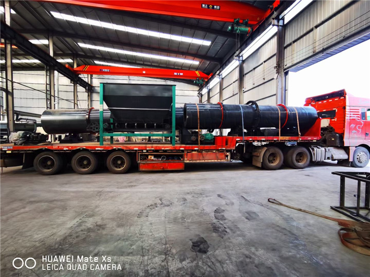 安徽客戶年產(chǎn)5萬(wàn)噸顆粒有機(jī)肥生產(chǎn)線發(fā)貨現(xiàn)場(chǎng)