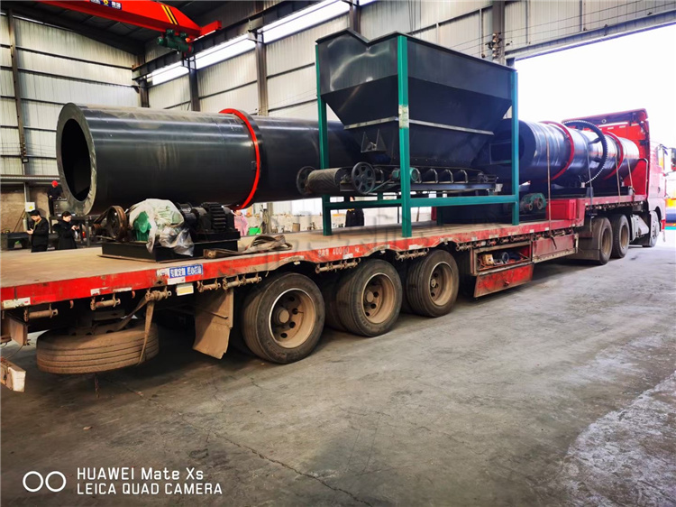 安徽客戶年產(chǎn)5萬(wàn)噸顆粒有機(jī)肥生產(chǎn)線發(fā)貨現(xiàn)場(chǎng)