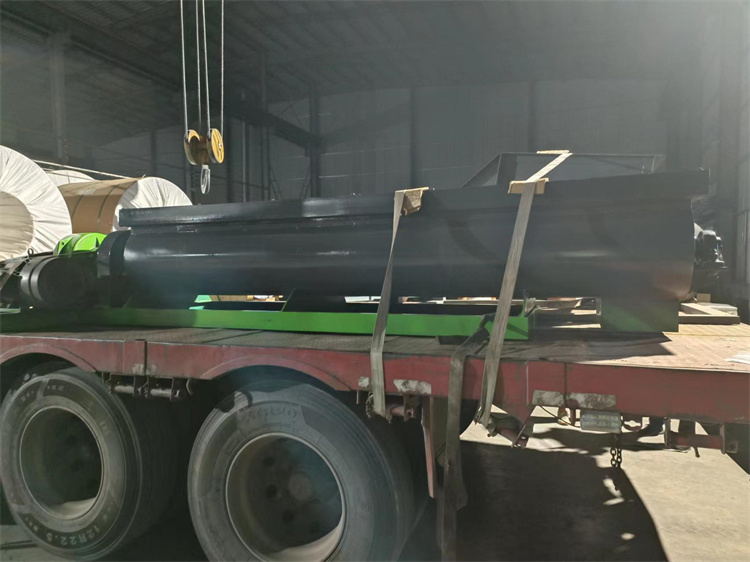 有機(jī)雙軸攪拌機(jī)發(fā)貨現(xiàn)場(chǎng)