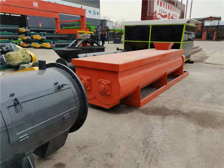 有機肥雙軸攪拌機徑向循環(huán)翻攪,使物料迅速混合均勻