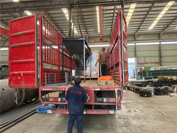 ���C�͑�3�����Pʽ�ЙC(j��)�ʰl(f��)�͹ްl(f��)؛�F(xi��n)��(ch��ng)